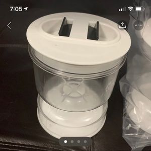 Condiment Storage Container